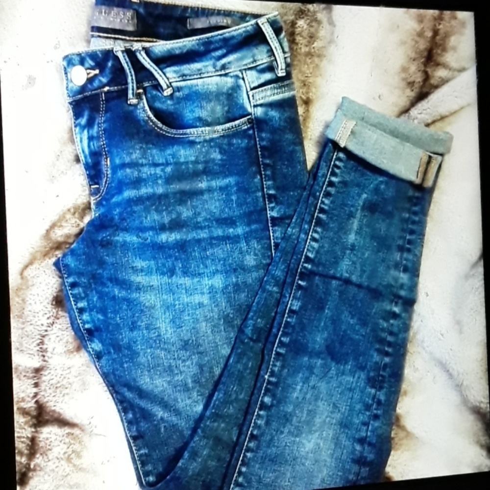 {Guess}skinny Jean's size 29 nwot